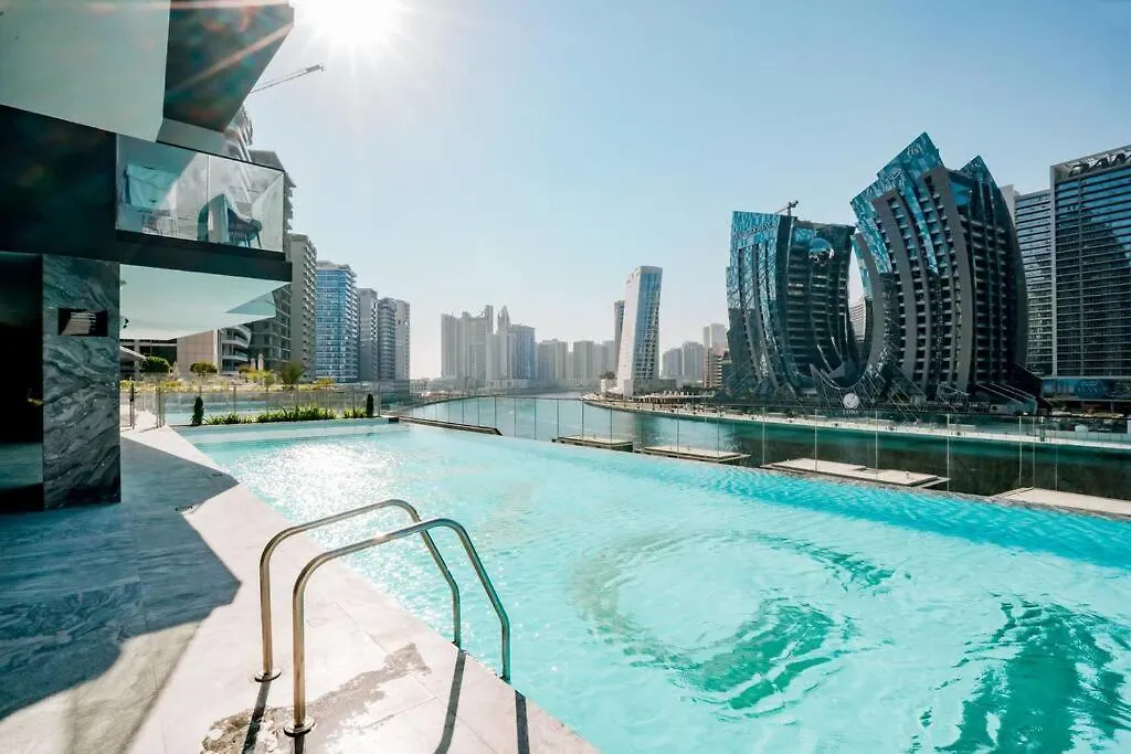 Cozy Studio With Burj Views Pool Gym Central Dubai