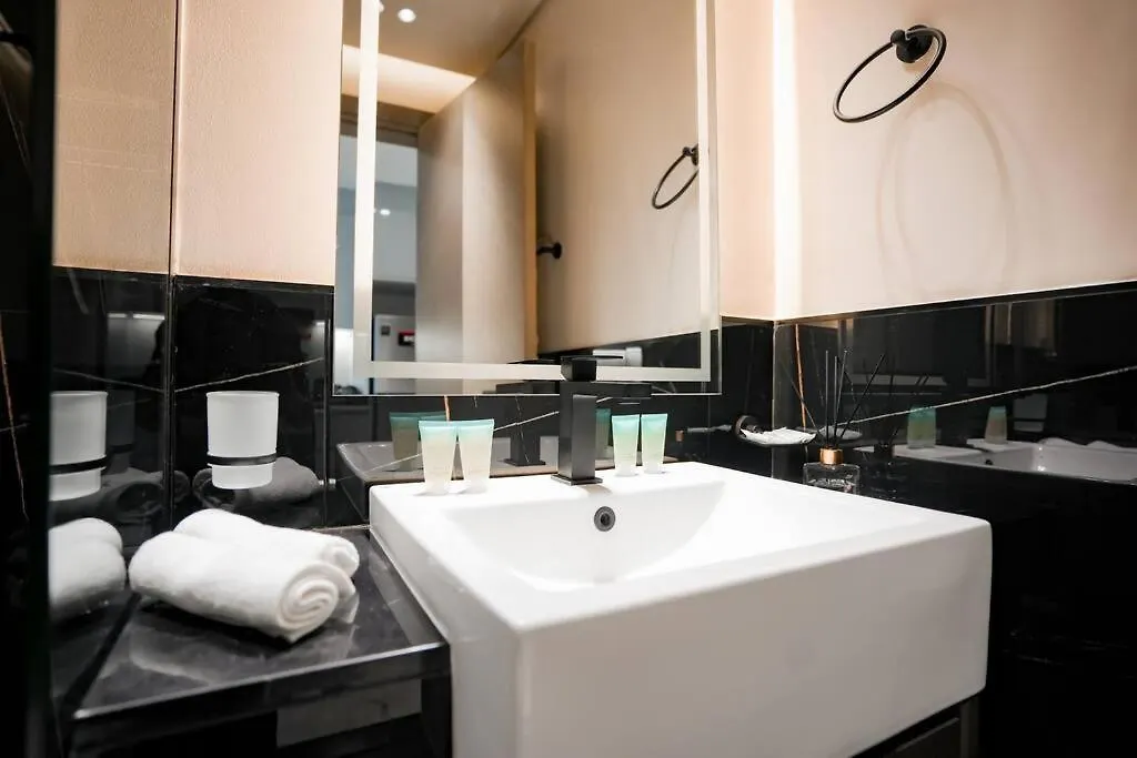 Cozy Studio With Burj Views Pool Gym Central Dubai United Arab Emirates