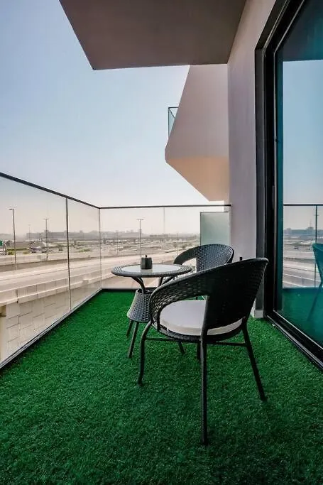Cozy Studio With Burj Views Pool Gym Central Dubai United Arab Emirates